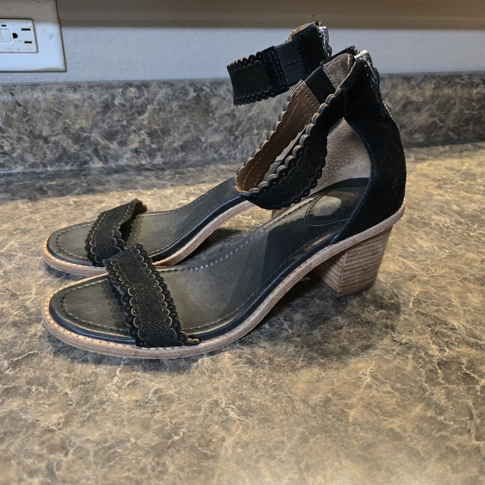 Frye Brielle Scallop Back Zip Ankle Strap Sandals Black Size 9.5 - Picture 2 of 7
